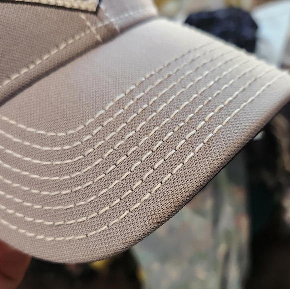 LA Kings hat - Picture 2 of 5